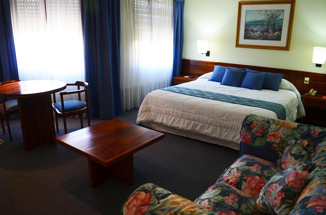Hotel Huemul General Roca Dış mekan fotoğraf